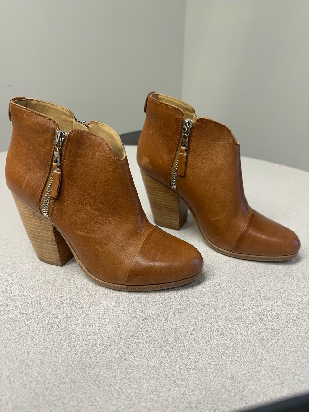 rag & bone Leather Margot Ankle Booties with Side Zips women’s 6 tan